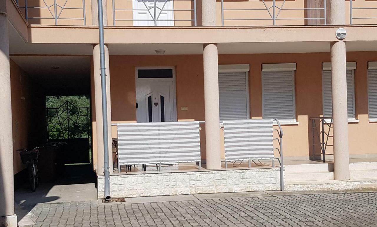 Csodaviz Apartman Harkan Exterior foto